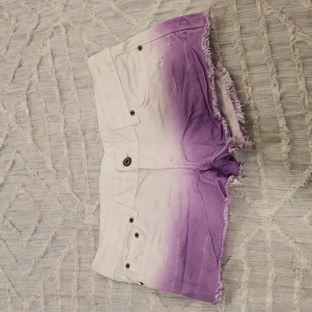 Purple and white ombre Carmar jean shorts size 28!